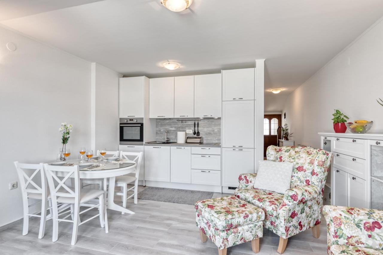 Penthouse Zola With Private Parking Medulin Exterior foto