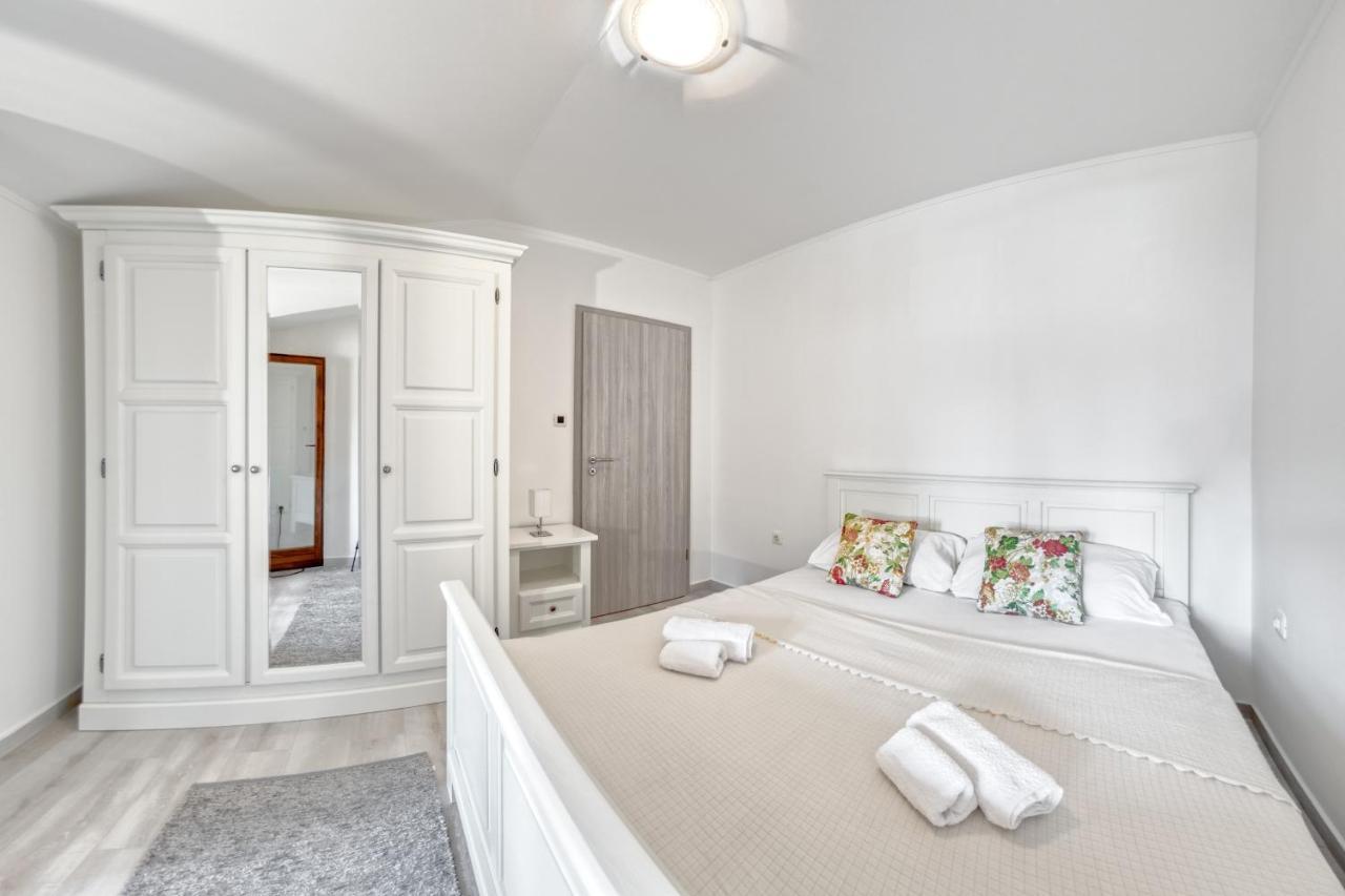 Penthouse Zola With Private Parking Medulin Exterior foto